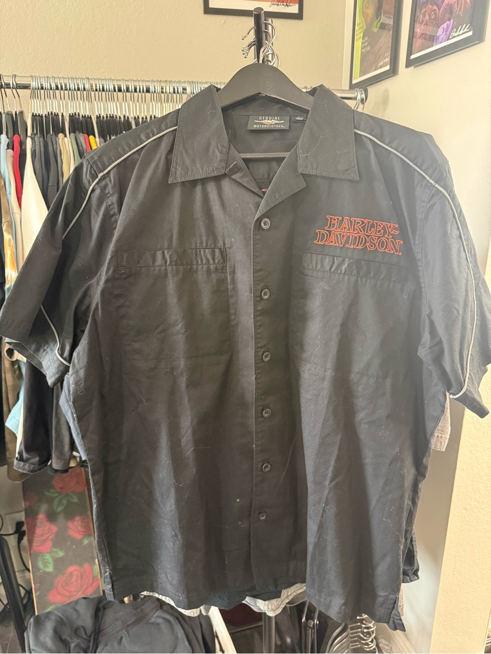 Harley Davidson embroidered flames Men’s black button up shirt Size L